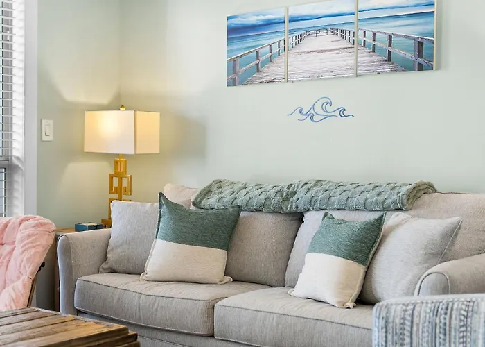 Apartment Gulf View King Bed With Bunk And Large L Shaped Balcony In Cozy Perdido Key
