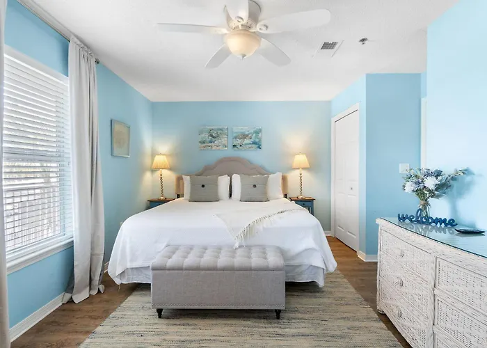 Gulf View King Bed With Bunk And Large L Shaped Balcony In Cozy Perdido Key Apartment Pensacola
