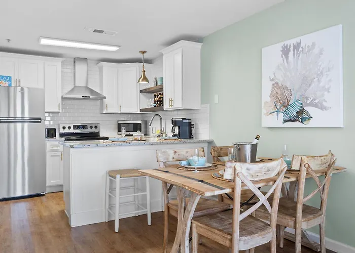 Gulf View King Bed With Bunk And Large L Shaped Balcony In Cozy Perdido Key Apartment Pensacola